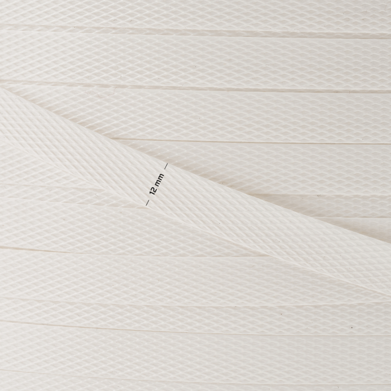 Nahaufnahme der Struktur des 12-mm-Polypropylenbands zum Umreifen von Ladungen.