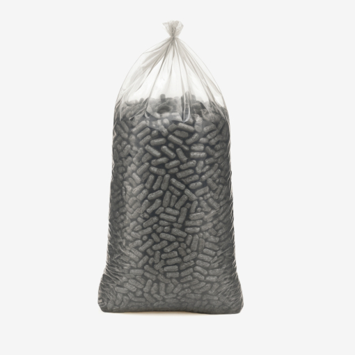 200-Liter-Sack gefüllt mit schwarzem, umweltfreundlichem Skropak in Zylinderform.