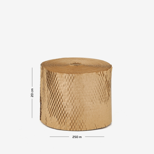 Herausziehen von Wabenpapier aus dem Spender und Einwickeln des Produkts.