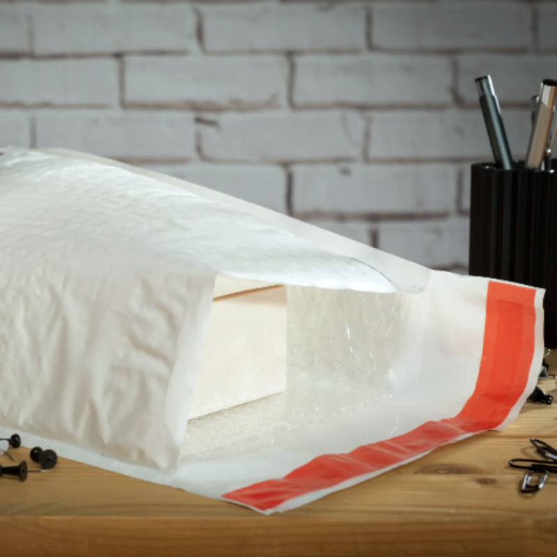 Produkt sicher verpackt in einer Luftpolster-Versandtasche - sicherer Schutz für empfindliche Gegenstände.